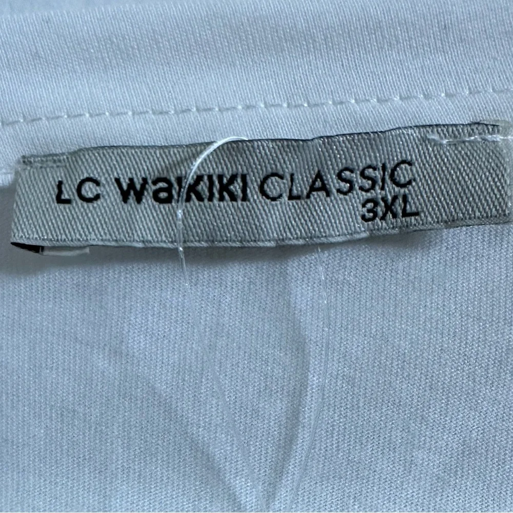 LC WAIKIKI CLASSIC size 3XL, White Cat Line Art T-Shirt. NWT!